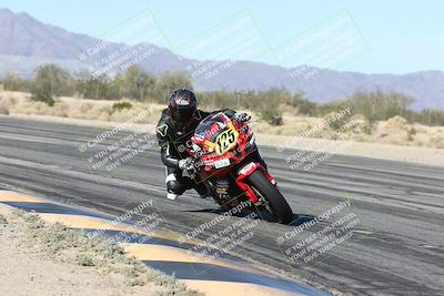 media/Dec-04-2025-Racers Edge (Thu) [[5ebc9f124d]]/3-B Group/3-Session 2 (Turn 7 Inside)/